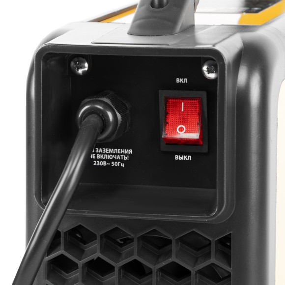 Аппарат инвертор. дуговой сварки SDM-200 Top, 200 А, ПВ 80%// Denzel Аппарат инвертор. дуговой сварки SDM-200 Top, 200 А, ПВ 80%// Denzel