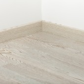 Плинтус шпонированный Tarkett ART WHITE WEDDING 80x20x2400 Плинтус шпонированный Tarkett ART WHITE WEDDING 80x20x2400