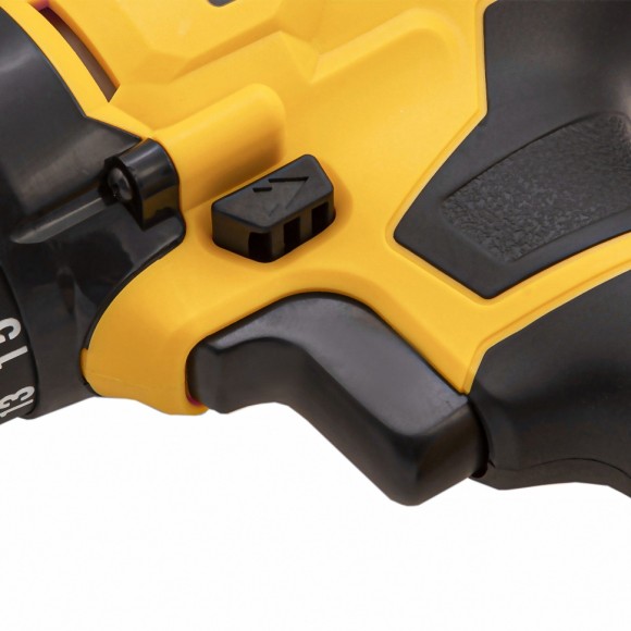 Дрель-шуруповерт аккумуляторная CDL-IB-18-02, Li-Ion, 18 В, 2 акк.// Denzel Дрель-шуруповерт аккумуляторная CDL-IB-18-02, Li-Ion, 18 В, 2 акк.// Denzel