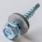 Саморез Yoko кровельный 4,8х29 мм 250 шт/уп Саморез Yoko кровельный 4,8х29 мм 250 шт/уп