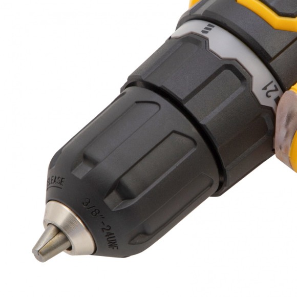 Дрель-шуруповерт аккумуляторная CDL-12-02, Li-Ion, 12 В, 1.5 А*ч, 2 аккумулятора Denzel Дрель-шуруповерт аккумуляторная CDL-12-02, Li-Ion, 12 В, 1.5 А*ч, 2 аккумулятора Denzel