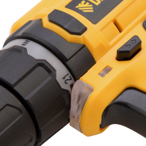 Дрель-шуруповерт аккумуляторная CDL-12-02, Li-Ion, 12 В, 1.5 А*ч, 2 аккумулятора Denzel Дрель-шуруповерт аккумуляторная CDL-12-02, Li-Ion, 12 В, 1.5 А*ч, 2 аккумулятора Denzel