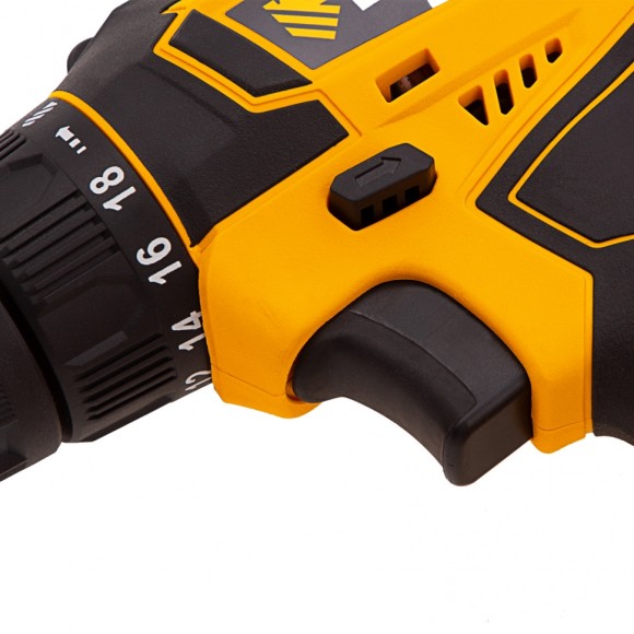 Дрель-шуруповерт аккумуляторная CDL-18-02BM, Li-Ion, 18 В, 2 аккумулятор Denzel Дрель-шуруповерт аккумуляторная CDL-18-02BM, Li-Ion, 18 В, 2 аккумулятор Denzel