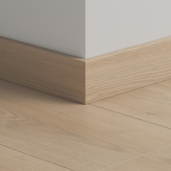 Плинтус ПВХ прямой для LVT Pergo PGVSK40216 Дуб дворцовый серый 2400х12х58