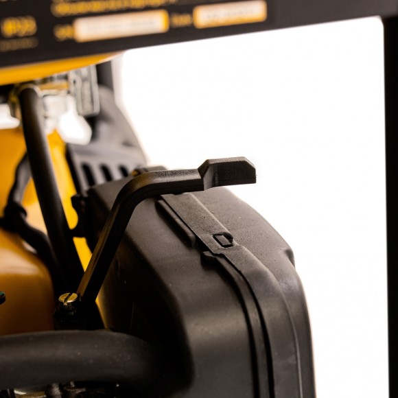 Генератор бензиновый GE 7900, 6.5 кВт, 220 В/50 Гц, 25 л, ручной пуск Denzel