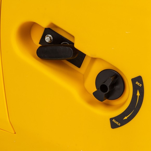 Генератор инверторный GT-3200iSE, 3.2 кВт, 230 В, бак 6 л, закрытый корпус, электростартер Denzel